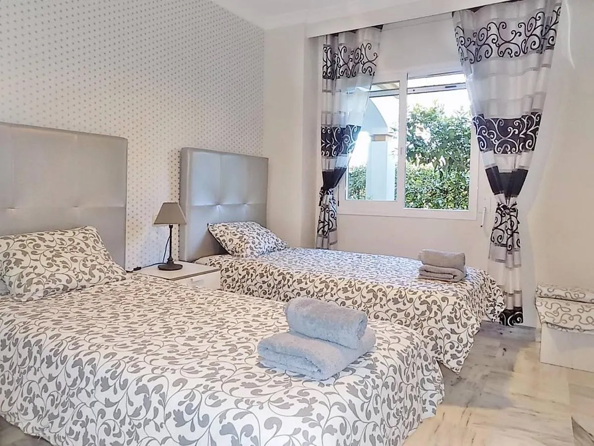 Family Friendly Ground Floor 2 Bedroom Dama De Noche Rdr200 Marbella 0*,  Spain